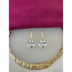 Aretes mitad zirconia con cuadrado #85B