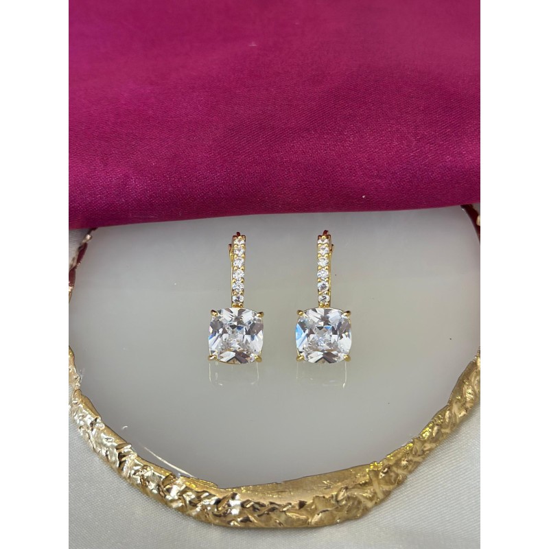 Aretes mitad zirconia con cuadrado #85B