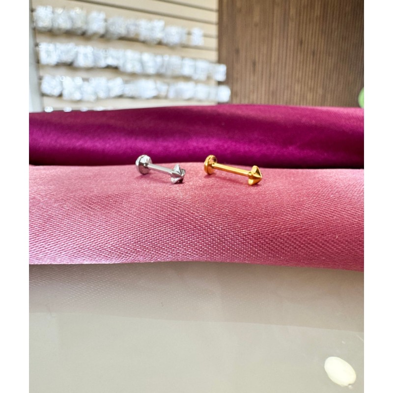 Arete piercing estrella solida #105B