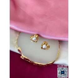 Aretes corazon irregular perla #A8