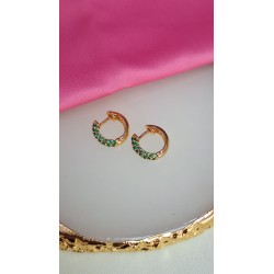 Aretes mitad zirconia verdes #146A