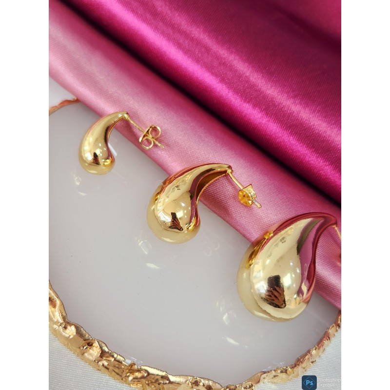 Aretes gota dorados